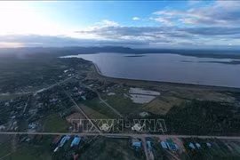 Thơ Nguyễn Đình Phê: Đêm Ia Mơ 