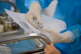 Ngày 27/4, số mắc mới COVID-19 cao nhất 6 tháng qua với 85 ca thở oxy