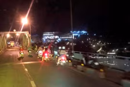 Tìm kiếm nam thanh niên nghi nhảy cầu Sêrêpốk giữa khuya