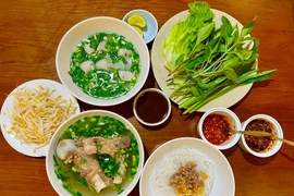 Phở hai tô - đặc sản Gia Lai khách gọi một được hai