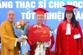 Bằng tiến sĩ của ông Thích Chân Quang: Chuyên gia nói bất thường, người hướng dẫn nói bình thường