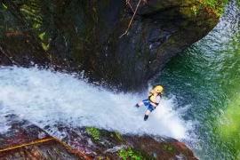 Vượt thác Động Tiên ba tầng ít người biết tới ở sườn đông Tam Đảo