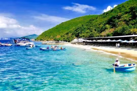 Đồng ý gia hạn thời gian thí điểm dịch vụ tàu lặn tại vịnh Nha Trang