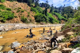 “Giấc mộng vàng” thời gian khó