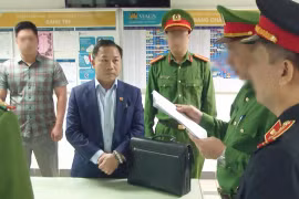 Vợ ông Lưu Bình Nhưỡng nộp 300.000 USD khắc phục hậu quả cho chồng