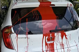 Khởi tố vụ xe của gia đình phóng viên Báo Tuổi Trẻ bị tạt sơn