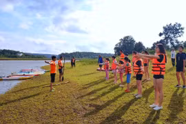 Trại hè giữa rừng núi 