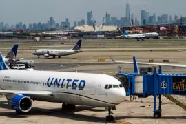 United Airlines sẽ cung cấp wifi miễn phí trên máy bay