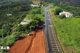 Xuất hiện sạt lở ven đường Hồ Chí Minh, đoạn qua tỉnh Đắk Nông