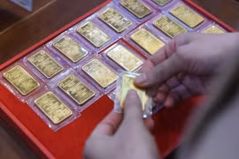 Mở thêm nhiều điểm bán vàng bình ổn, giá vàng trong nước vẫn cao hơn vàng thế giới 6,5 triệu đồng/lượng