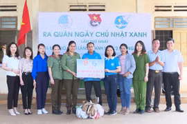 Hội LHPN thị trấn Chư Prông chăm lo người yếu thế 