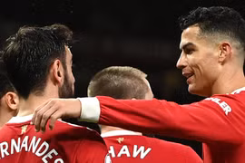 Ronaldo bất ngờ mời gọi Bruno Fernandes đến Al Nassr với mức phí khủng