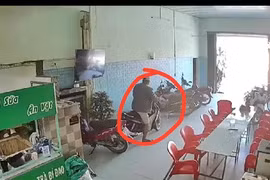 Quảng Ngãi: Truy bắt nhanh kẻ trộm xe máy trong tiệm internet