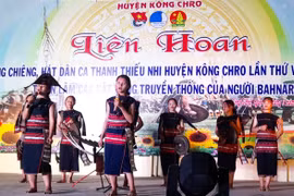 “Tiếp lửa” tình yêu với dân ca