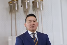 Tổng thống Mông Cổ đến Hà Nội, bắt đầu thăm cấp Nhà nước tới Việt Nam