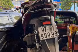 Công an vào cuộc vụ Huấn Hoa Hồng 'kêu cứu' khi tranh chấp biển số ngũ quý 9