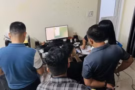 Bắt giữ 7 nghi phạm chuyên hack Facebook để lừa tiền