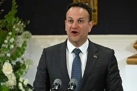 Thủ tướng trẻ tuổi nhất Ireland Leo Varadkar thông báo từ chức