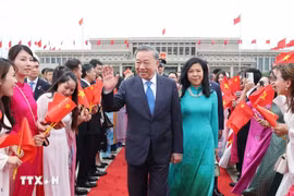 Tổng Bí thư, Chủ tịch nước về đến Hà Nội kết thúc tốt đẹp chuyến thăm Trung Quốc