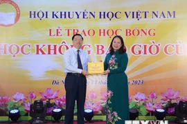 Trao học bổng cho 250 cá nhân tiêu biểu ở miền Trung-Tây Nguyên