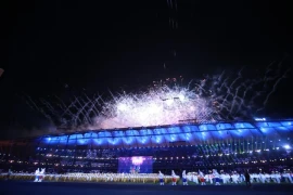 Mãn nhãn 5 phút pháo hoa rực rỡ khép lại SEA Games 32 