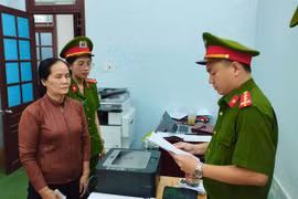 Bắt cán bộ dỏm lừa đảo người nghèo 'chạy' trợ cấp và mua nhà ở xã hội 