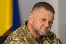 Tướng Ukraine thừa nhận mất quyền kiểm soát thị trấn trọng điểm ở Donetsk