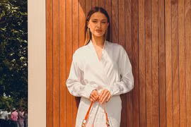 Chân váy midi đáng sắm nhất vì linh hoạt và không lỗi mốt