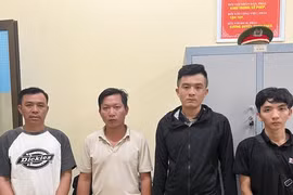 Cô gái 16 tuổi bị bán vào quán cà phê kích dục