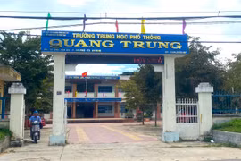 Phụ huynh bức xúc vì các khoản thu đầu năm học