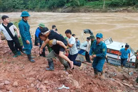 Đến 12 giờ 30 phút ngày 12/9 có 327 người chết và mất tích do bão số 3 và mưa lũ