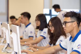 Đề xuất 8 tiêu chuẩn đánh giá chất lượng chương trình đào tạo đại học