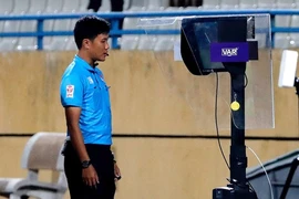 V-League: Những cuộc 'đại chiến' khốc liệt trên đỉnh và đáy, VAR xuất hiện ở đâu?