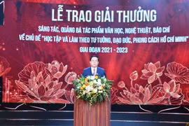 Trao giải thưởng sáng tác, quảng bá tác phẩm văn học, nghệ thuật, báo chí về chủ đề 'Học tập và làm theo tư tưởng, đạo đức, phong cách Hồ Chí Minh'