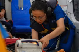 Lặn sâu 20m để gỡ lưới, ngư dân nguy kịch