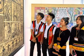 Gom bốn mùa vào thu