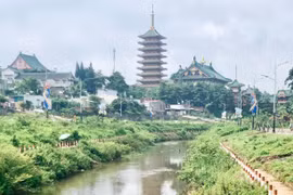 Đảm bảo không gian xanh sạch cho suối Hội Phú