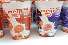 Nhật Bản: Meiji thu hồi 118.000 hộp sữa chua do lo ngại nhiễm thuốc thú y