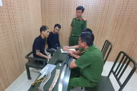 Nổ súng trước nhà đối thủ để giải quyết mâu thuẫn trên Facebook