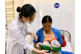 Nuôi con bằng sữa mẹ để nâng cao thể trạng trẻ sơ sinh