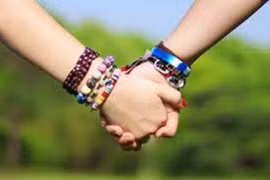 Những cái nắm tay