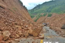 Bắc Bộ chiều tối và đêm có mưa dông, Trung Bộ nắng nóng gay gắt