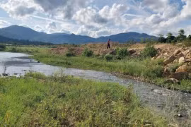 Kon Tum: Yêu cầu công ty đổ đất đá lấp sông Pô Kô trả lại hiện trạng