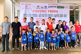 Nhân văn chương trình “Trường tới trường-Kết nối yêu thương”