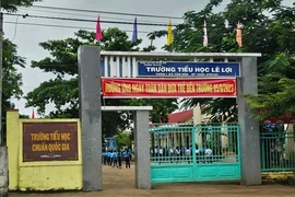 Vụ điều chuyển giáo viên tiếng Anh ở Đắk Lắk: Phê bình Trưởng phòng Nội vụ huyện