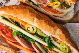 Chuyên gia ẩm thực Úc nói bánh mì quán này ngon nhất Việt Nam
