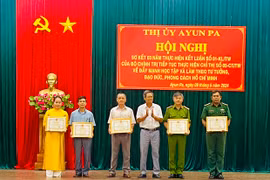 Thị ủy Ayun Pa sơ kết 3 năm thực hiện Kết luận số 01-KL/TW của Bộ Chính trị