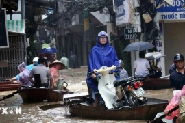 Mực nước trên sông Hồng tại Hà Nội sẽ cách báo động 3 khoảng 0,15m vào tối nay