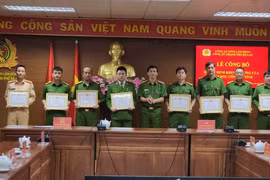 Vụ giải cứu cháu bé bị bạn của mẹ 'bắt cóc': Khen thưởng 3 tập thể và 9 cá nhân