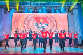 Pleiku giao lưu văn hóa văn nghệ “Thắm tình quân dân”